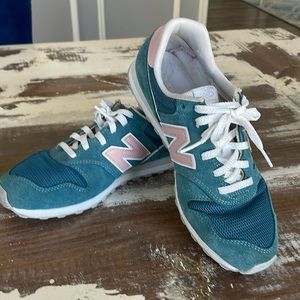 New Balance 373 Women’s casual shoes size 8.5